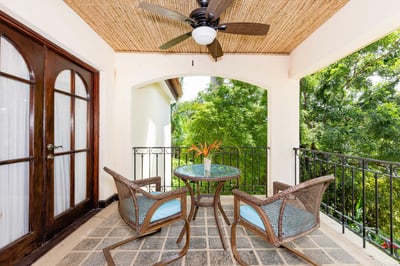 #7. Enjoy your morning in this peaceful spot.