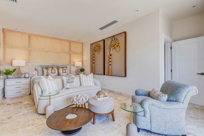 Luxury Villa Photo #30