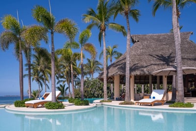Luxury Villa Photo #8