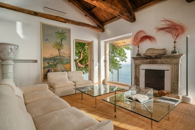 Luxury Villa Photo #23