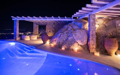 Luxury Villa Photo #3