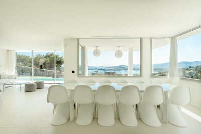 Luxury Villa Photo #16