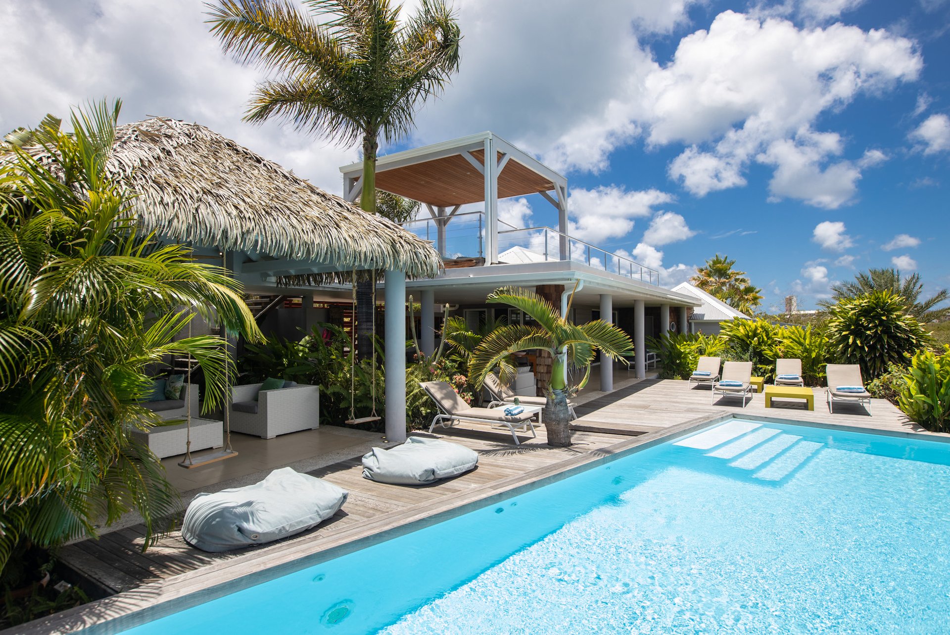 Les Terres Basses,Bahia Blue