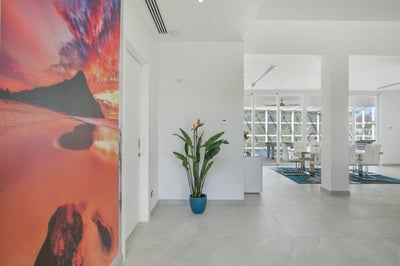 Luxury Villa Photo #36