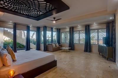 Luxury Villa Photo #53