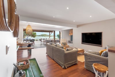 Luxury Villa Photo #13