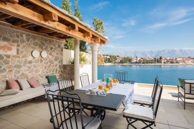 Luxury Villa Photo #22