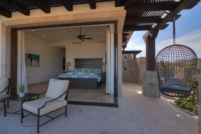 Luxury Villa Photo #22