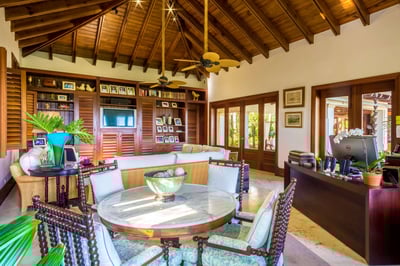 Luxury Villa Photo #17