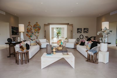 Luxury Villa Photo #12