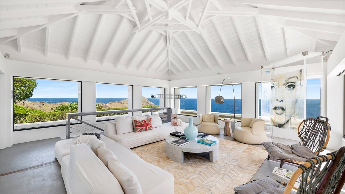 Living Area Villa  1: Magnificent living room with stunning ocean views. - Image 42