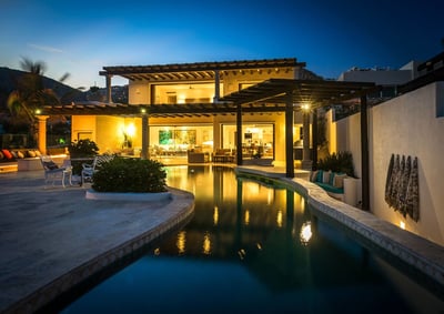 Luxury Villa Photo #3
