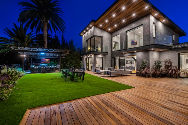 Skyline Luxury Haven