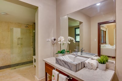 Luxury Villa Photo #75