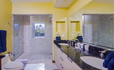 Luxury Villa Photo #9