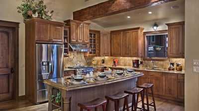 Gourmet kitchen