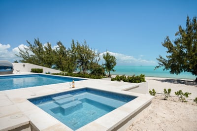 Luxury Villa Photo #22