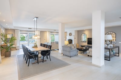Luxury Villa Photo #10