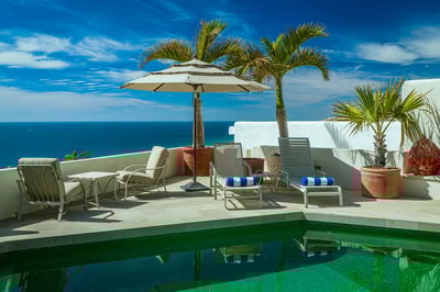Luxury Villa Photo #6