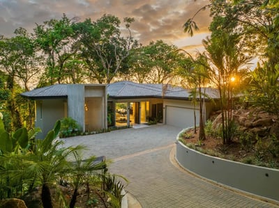 Luxury Villa Photo #14