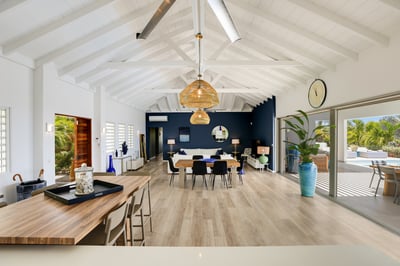 Luxury Villa Photo #17