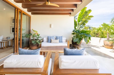 Luxury Villa Photo #2