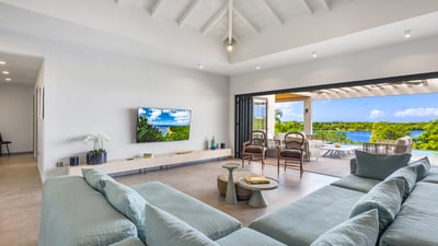 Luxury Villa Photo #11