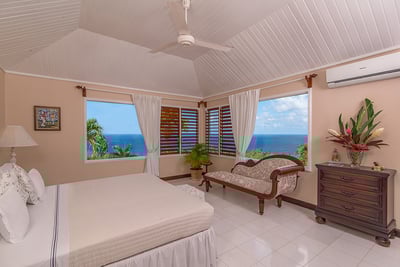 Luxury Villa Photo #17