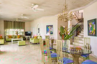 Luxury Villa Photo #16