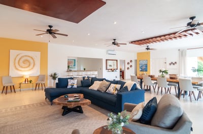 Luxury Villa Photo #15