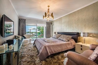 Luxury Villa Photo #12