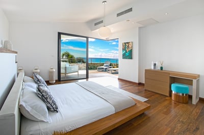 Luxury Villa Photo #49