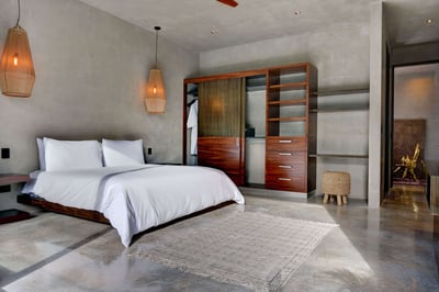 Luxury Villa Photo #20
