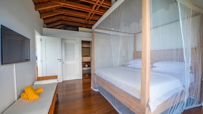Luxury Villa Photo #23