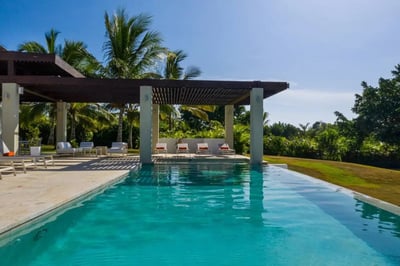 Luxury Villa Photo #16