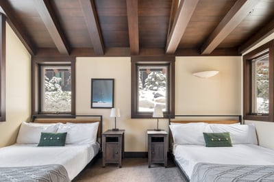 Luxury Villa Photo #32