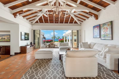 Luxury Villa Photo #13