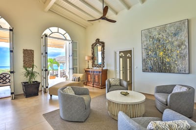 Luxury Villa Photo #18