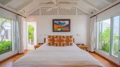 Luxury Villa Photo #33