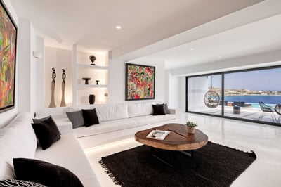 Luxury Villa Photo #8