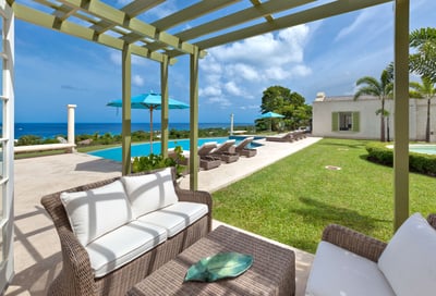 Luxury Villa Photo #3