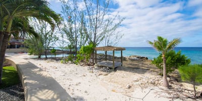 Luxury Villa Photo #4
