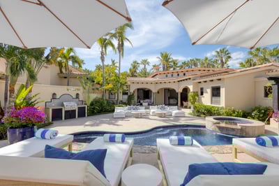 Luxury Villa Photo #7