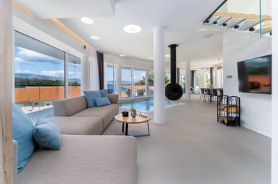 Luxury Villa Photo #43