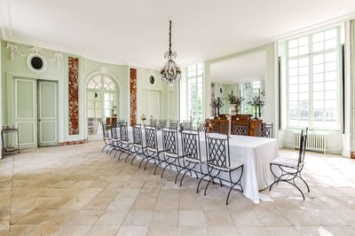 Luxury Villa Photo #4