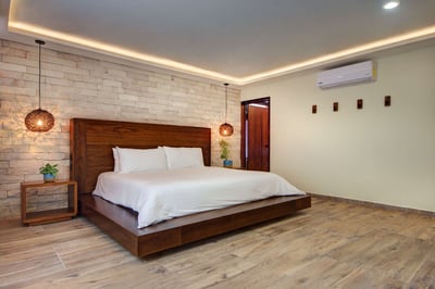 Luxury Villa Photo #32