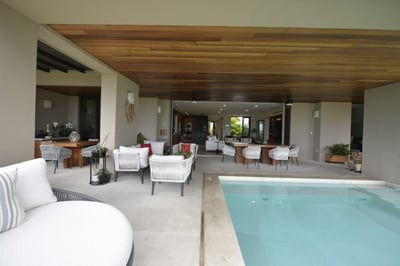 Luxury Villa Photo #2