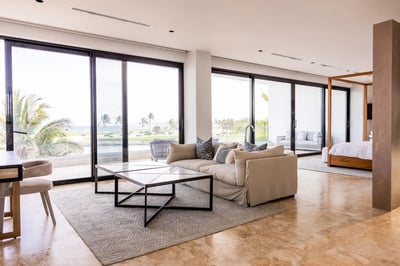 Luxury Villa Photo #9