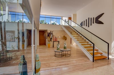 Luxury Villa Photo #46