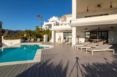 Luxury Villa Photo #5